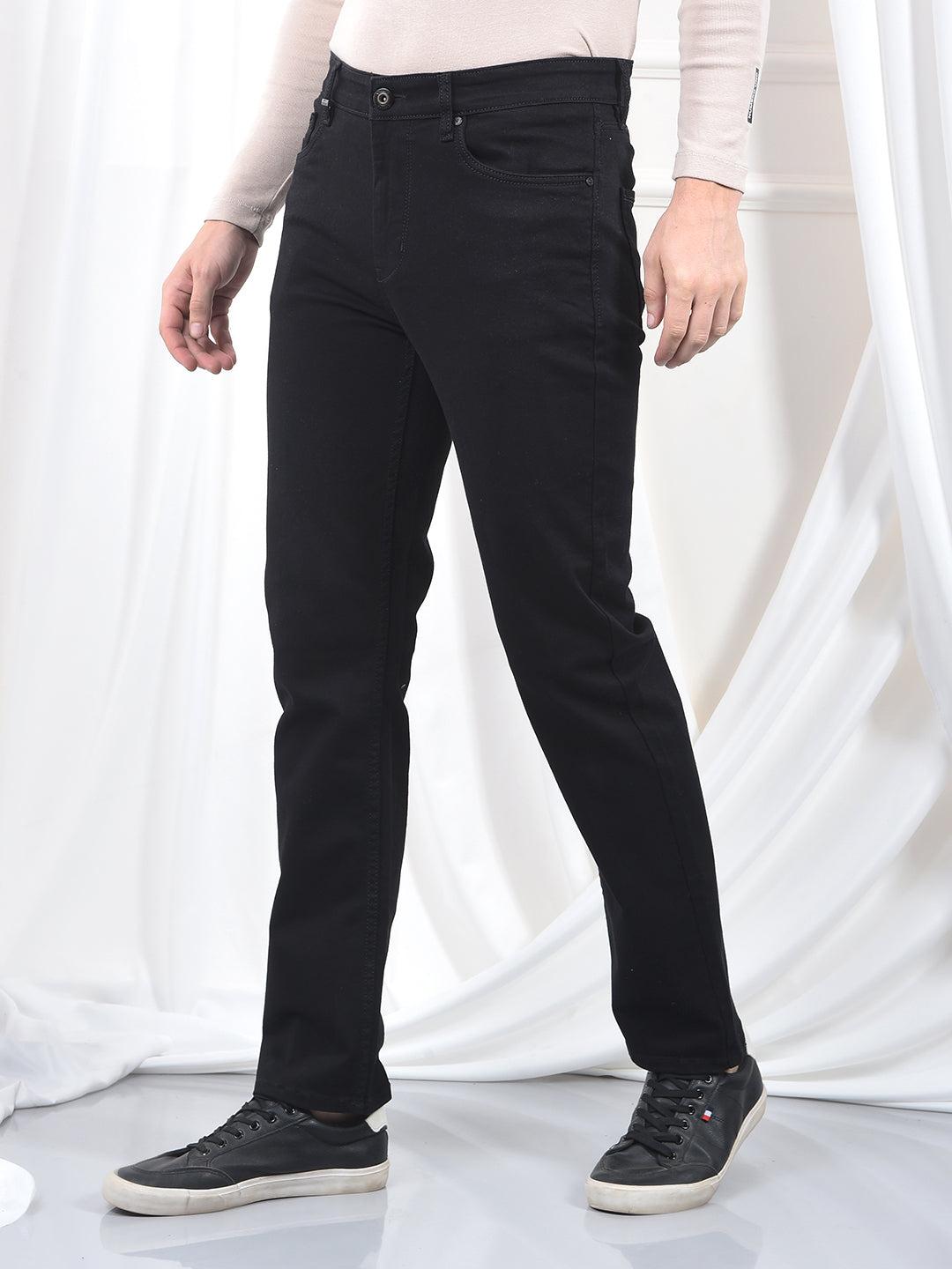 Buy Men's Black Mid Rise Slim Fit Sustainable Jeans Online | Numero Uno