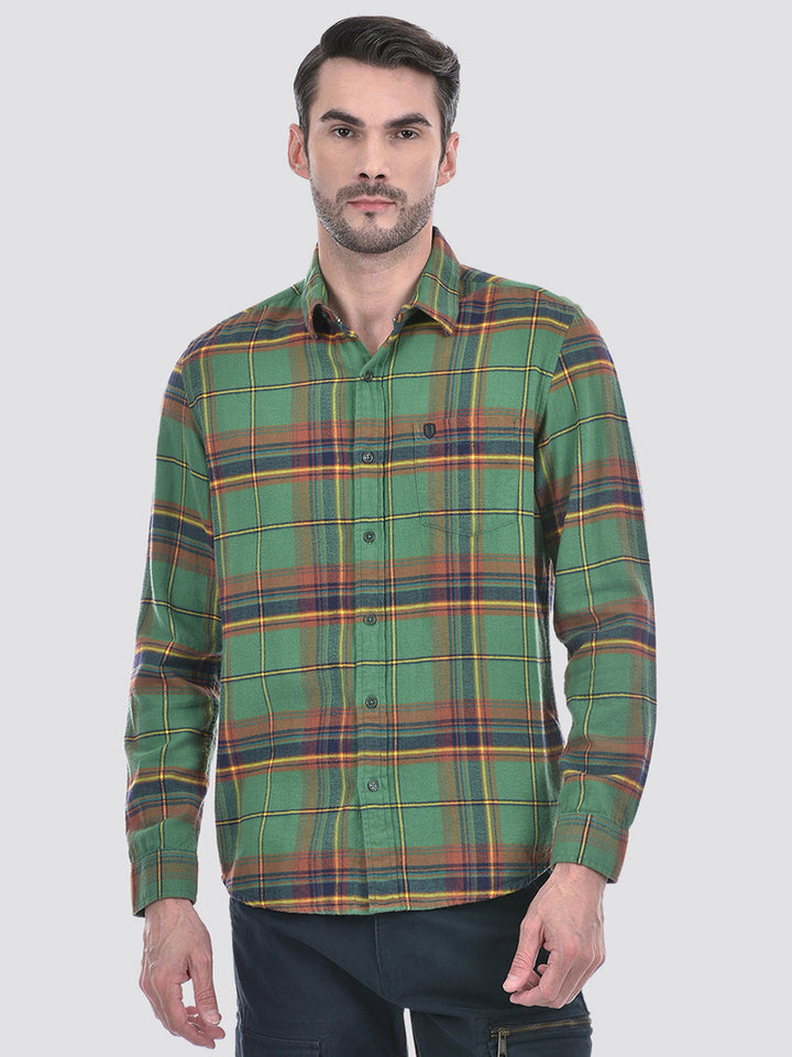 GREEN