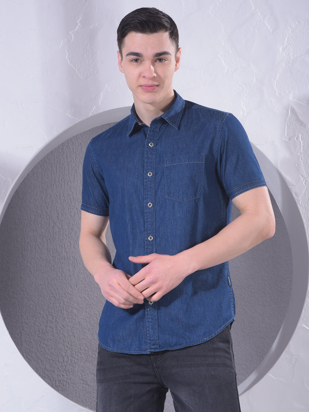 Buy Men's Solid Blue Slim Fit Denim Shirt Online | Numero Uno